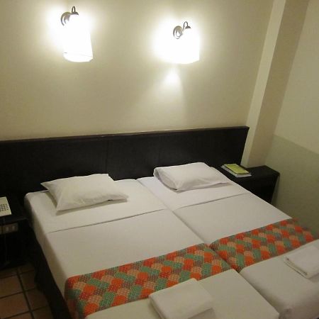 Rome Place Hotel Phuket Bagian luar foto