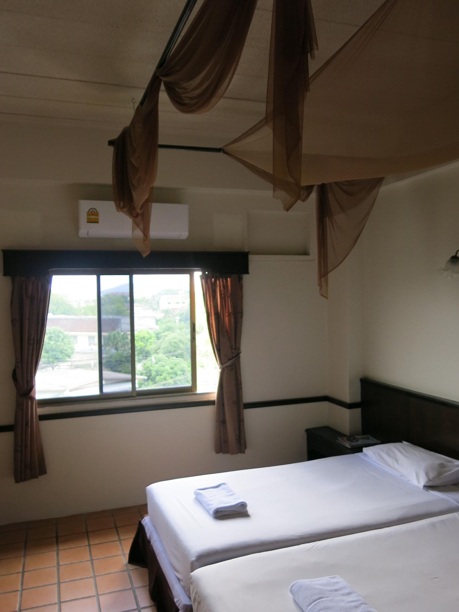Rome Place Hotel Phuket Bagian luar foto
