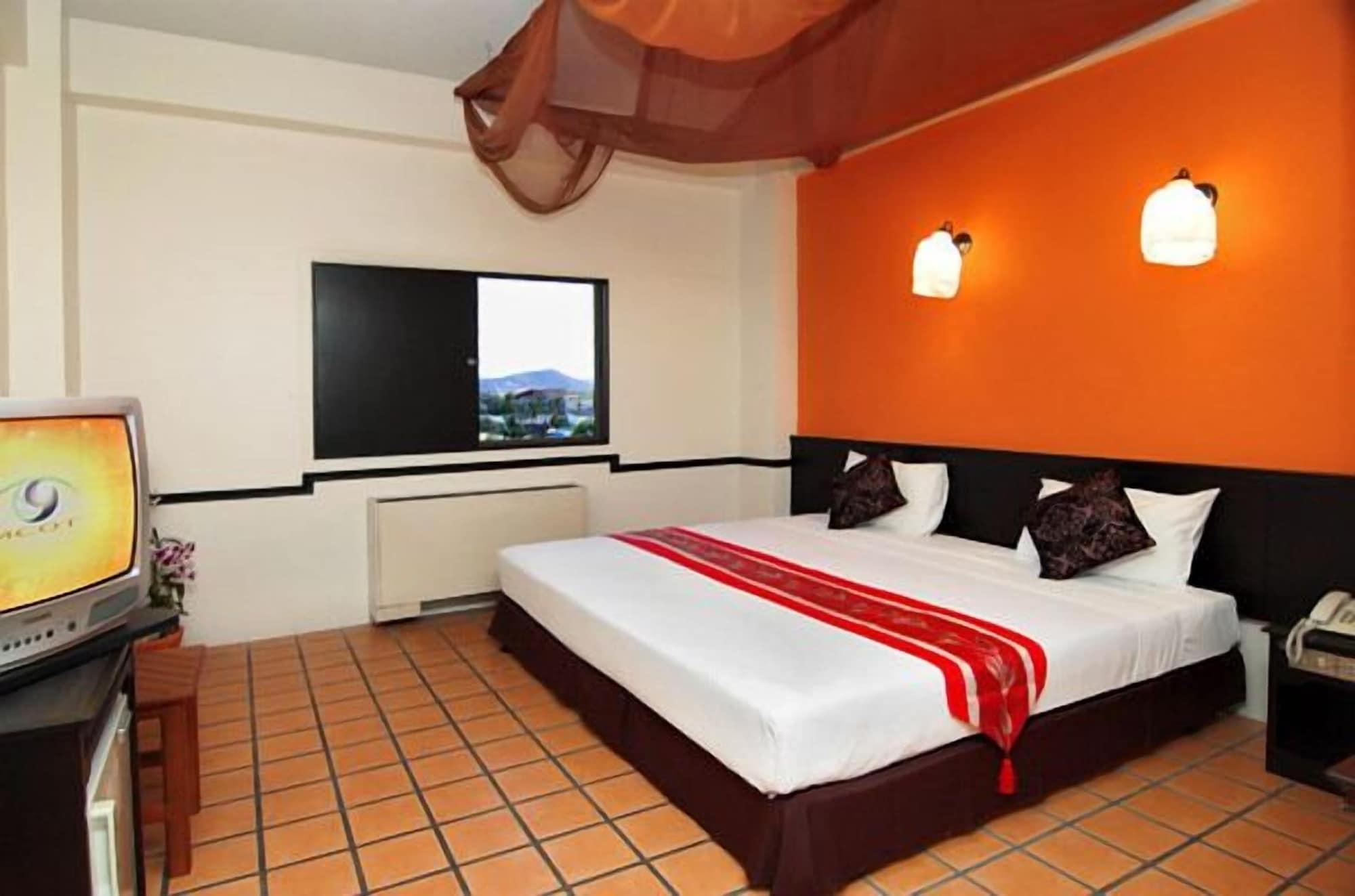 Rome Place Hotel Phuket Bagian luar foto
