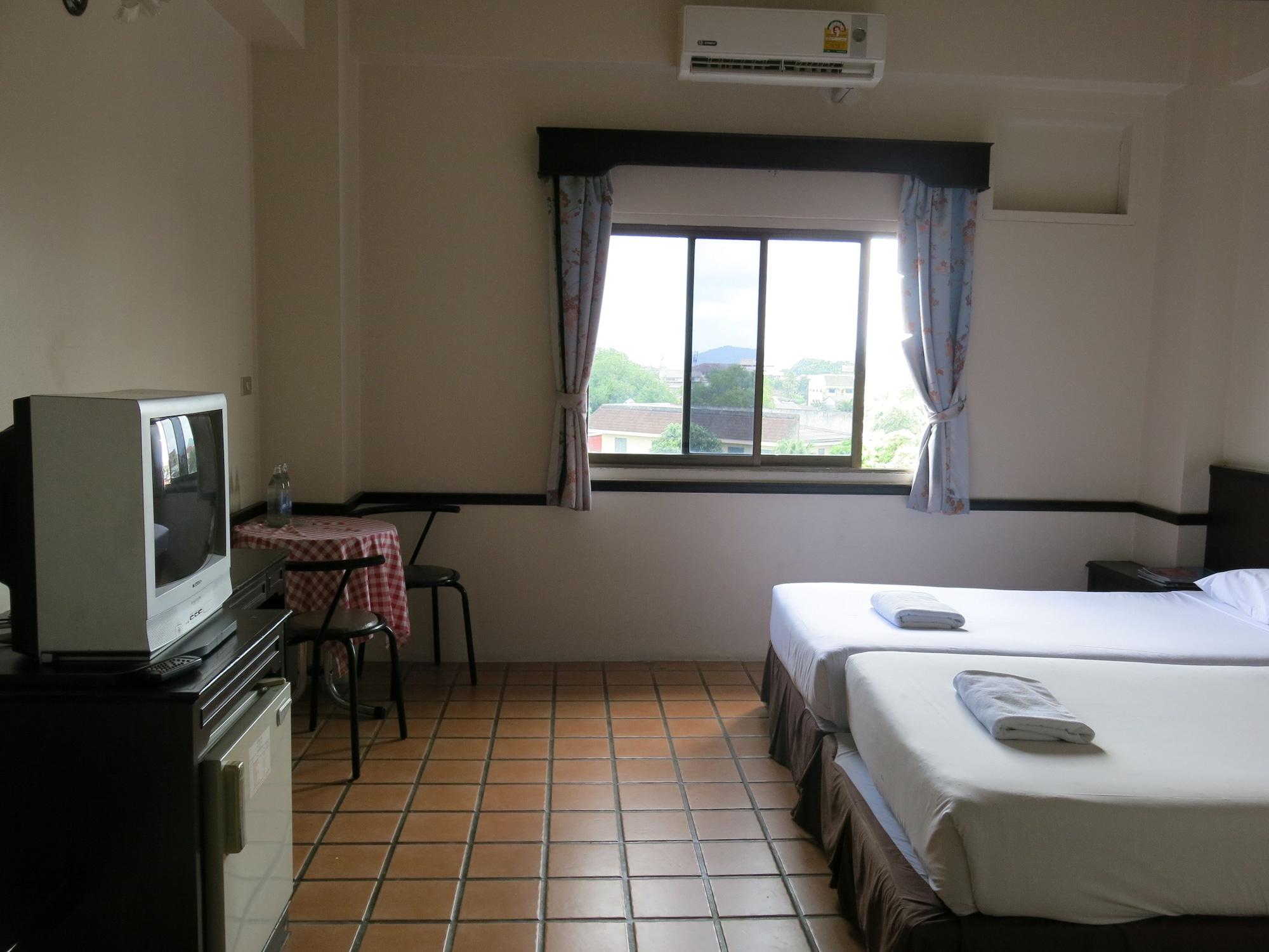 Rome Place Hotel Phuket Bagian luar foto