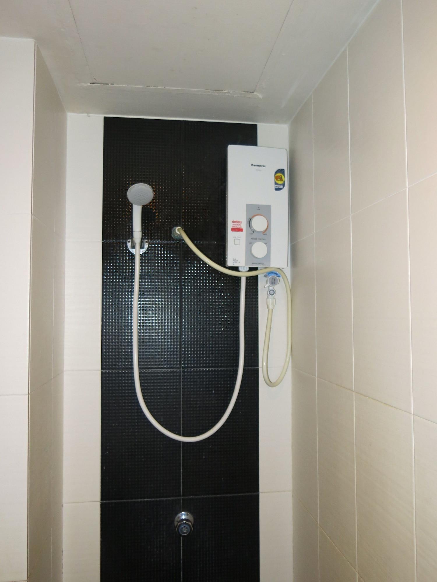 Rome Place Hotel Phuket Bagian luar foto