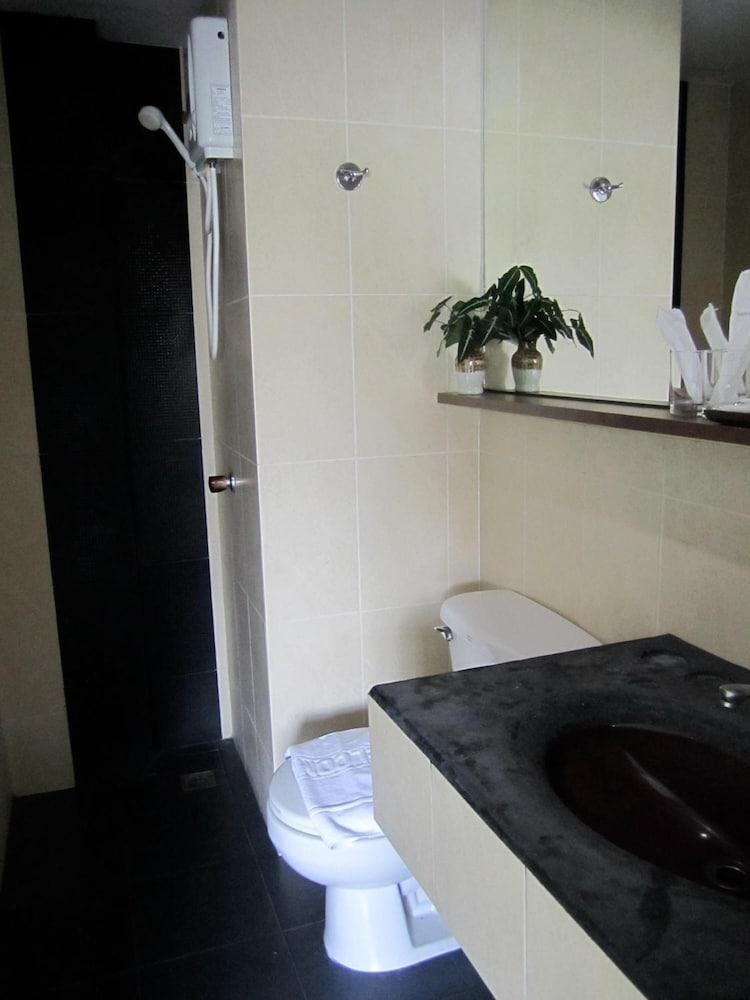 Rome Place Hotel Phuket Bagian luar foto