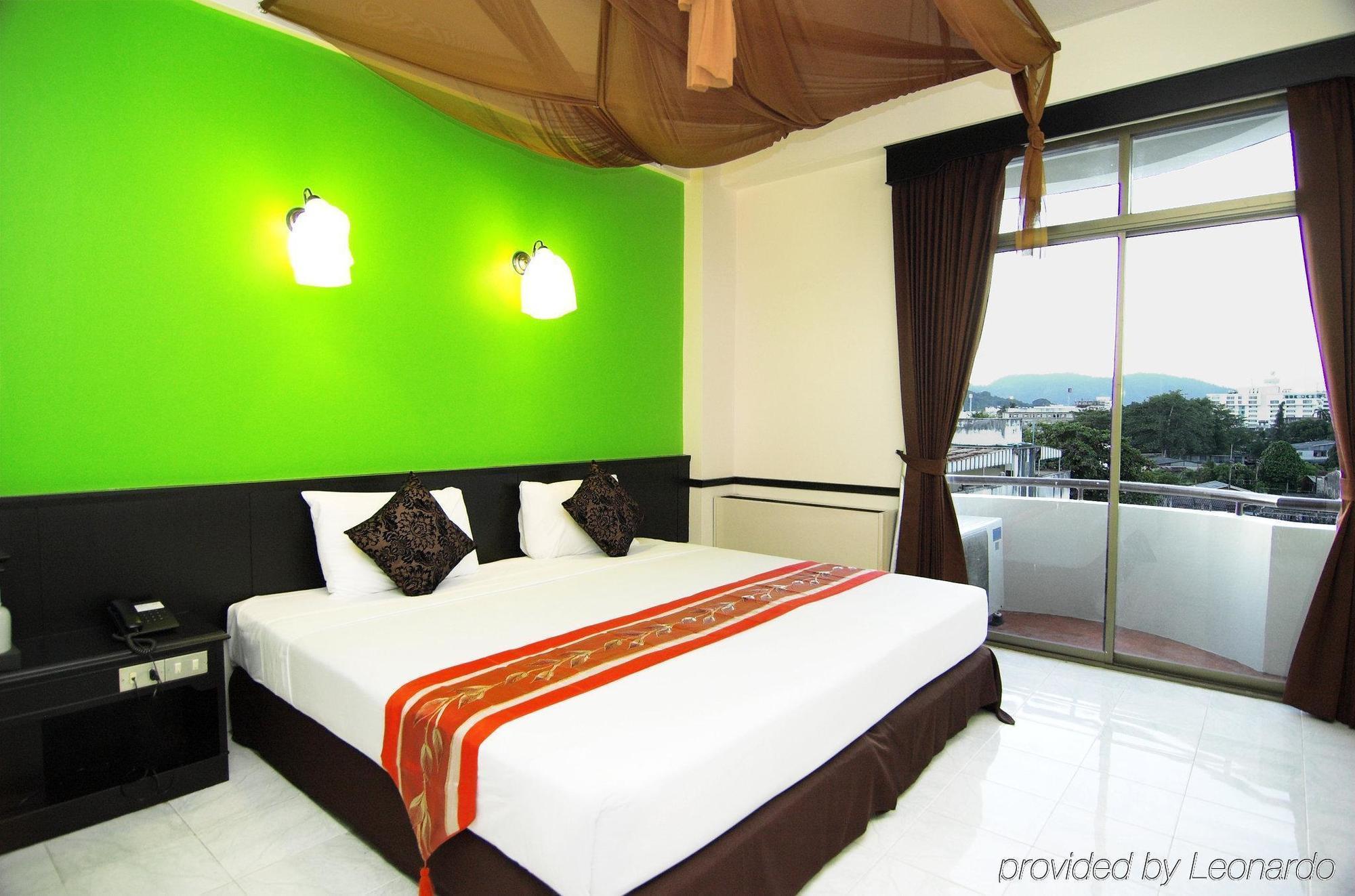 Rome Place Hotel Phuket Bagian luar foto