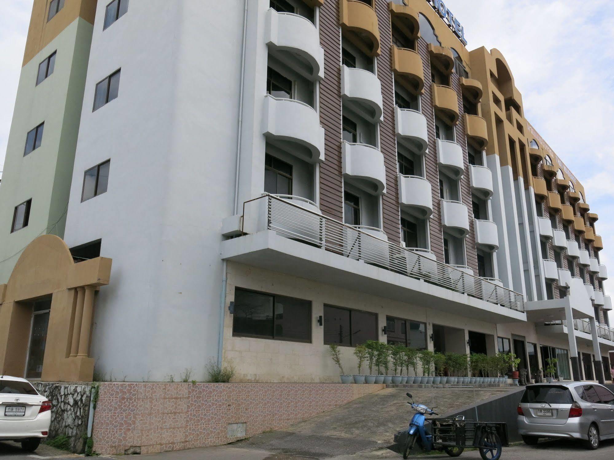 Rome Place Hotel Phuket Bagian luar foto