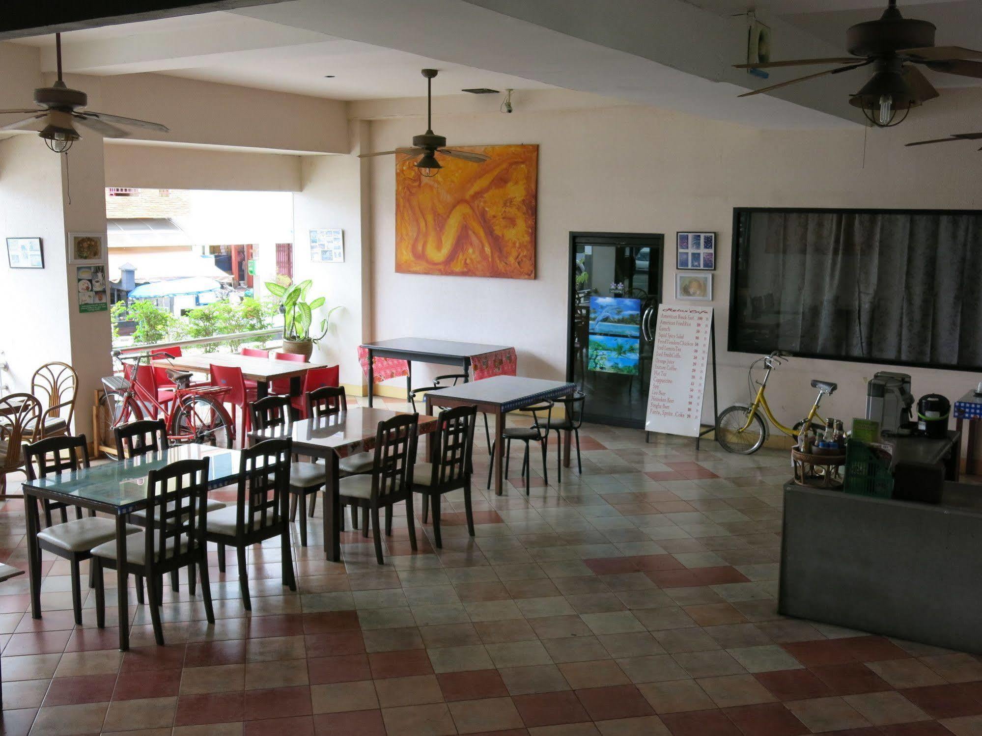 Rome Place Hotel Phuket Bagian luar foto