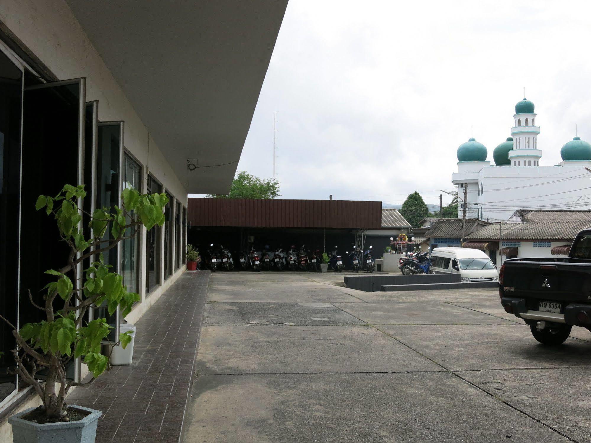 Rome Place Hotel Phuket Bagian luar foto