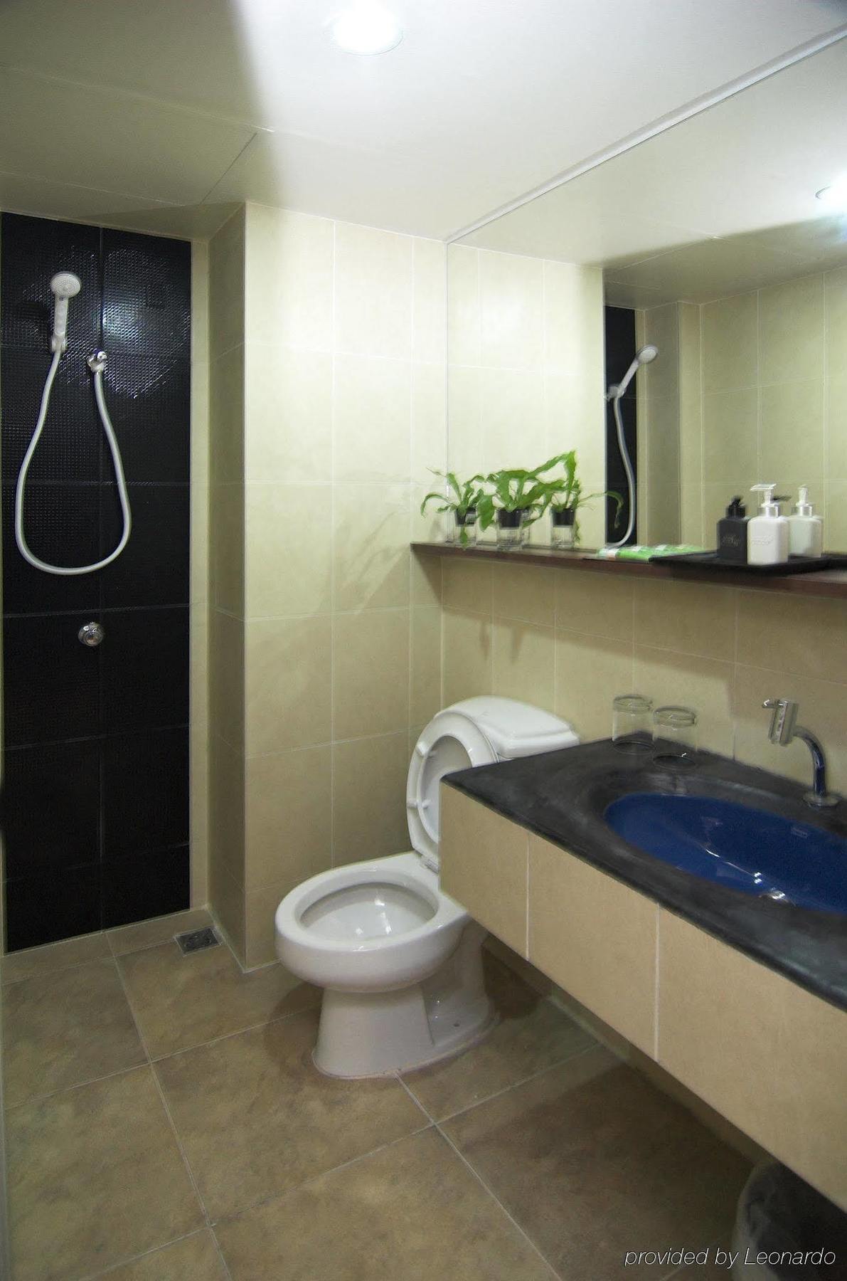 Rome Place Hotel Phuket Bagian luar foto