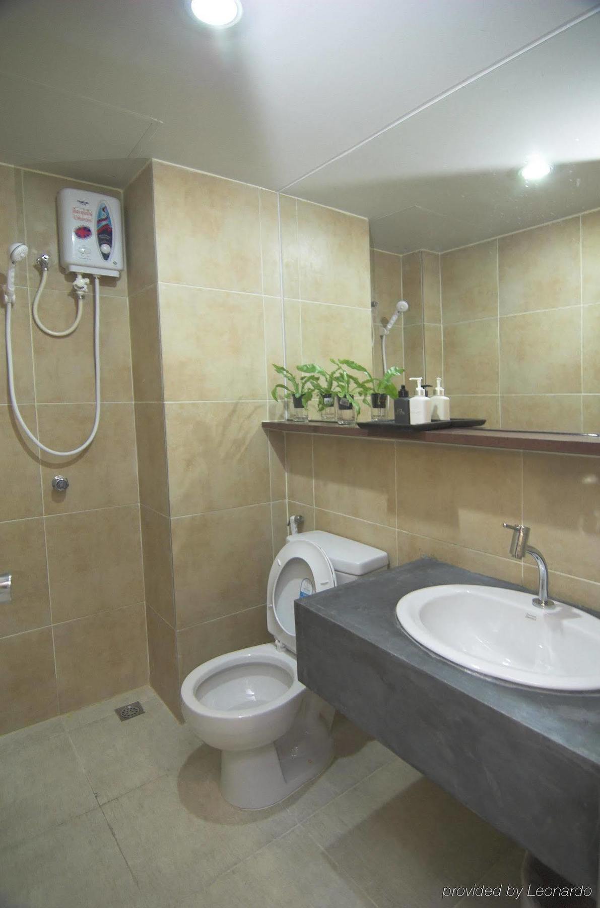 Rome Place Hotel Phuket Bagian luar foto