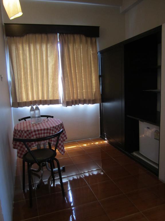 Rome Place Hotel Phuket Bagian luar foto