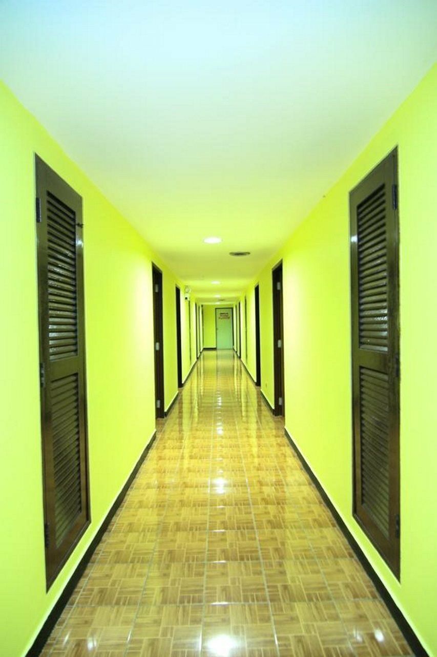 Rome Place Hotel Phuket Bagian luar foto